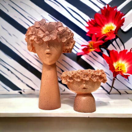 Distinctive Face Vase Peach